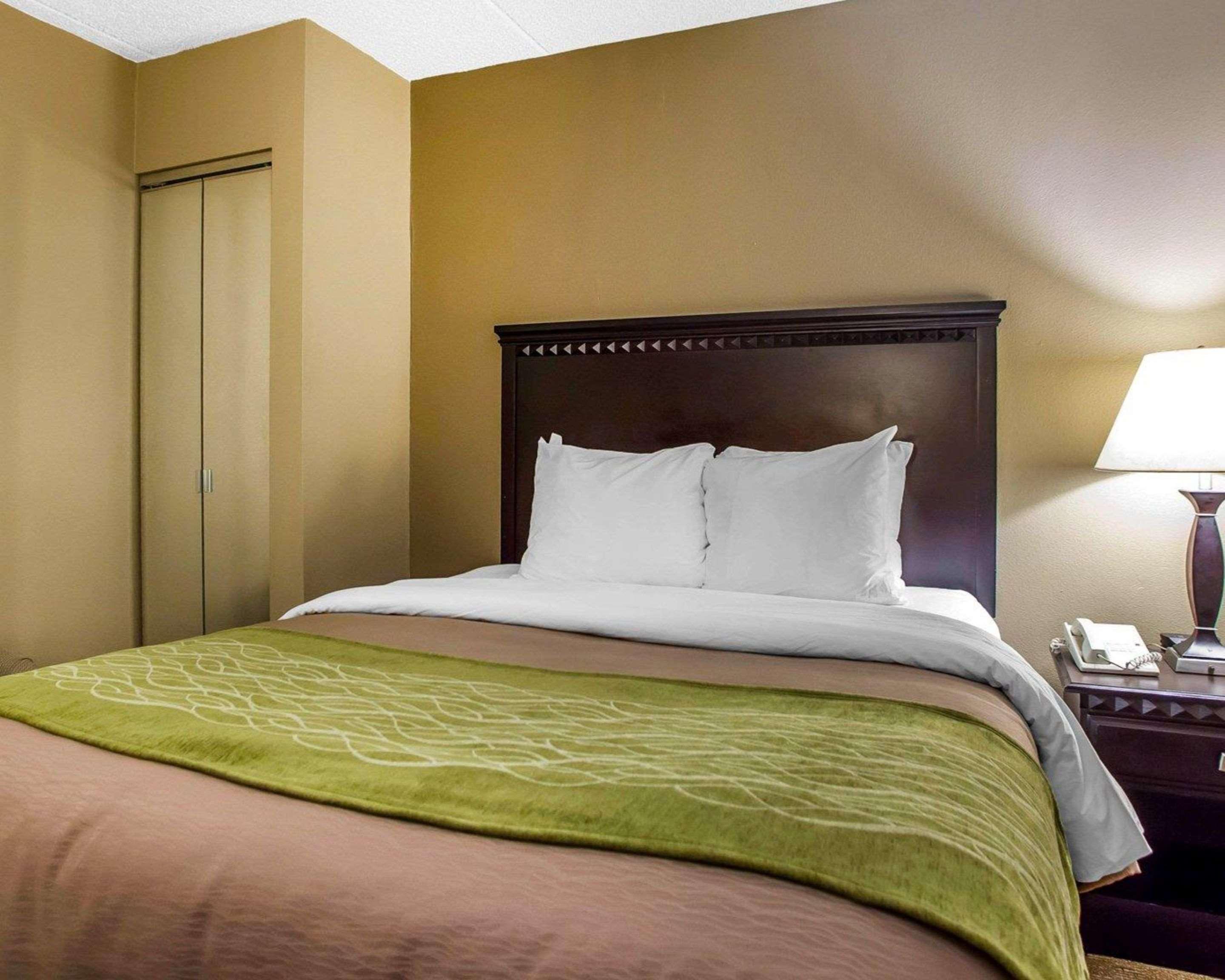 Comfort Inn Edison - New Brunswick Экстерьер фото